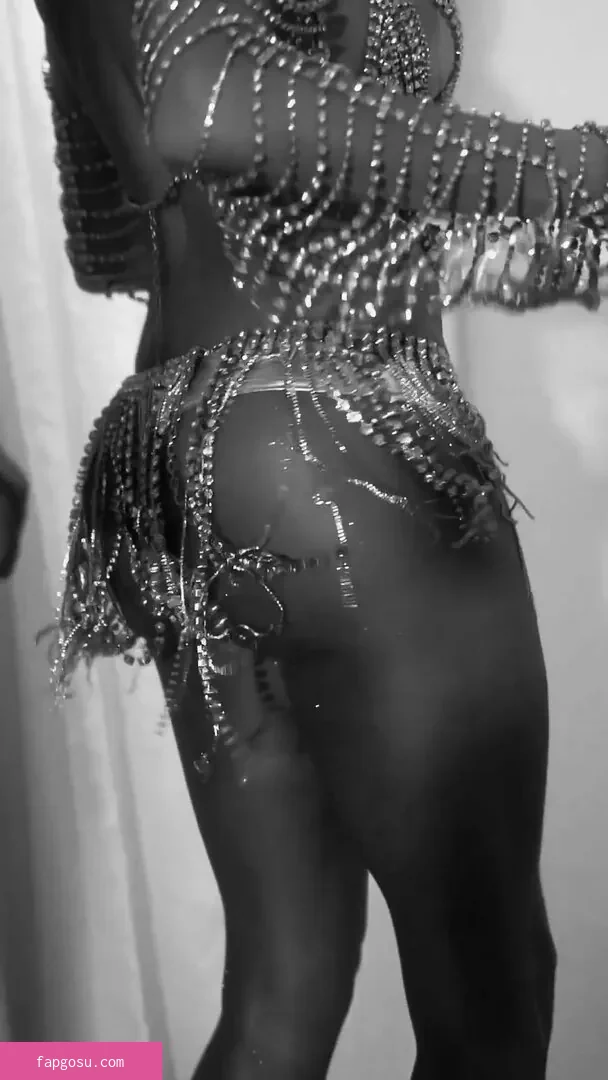 Deborah Secco