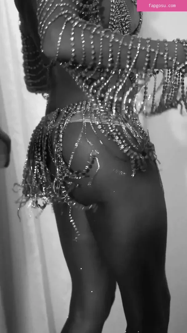 Deborah Secco