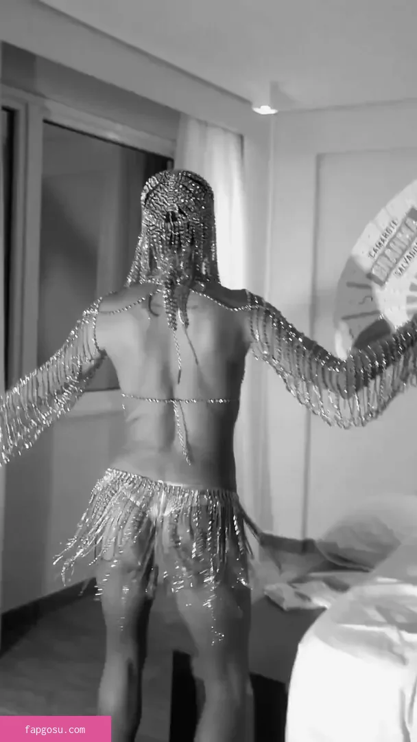 Deborah Secco