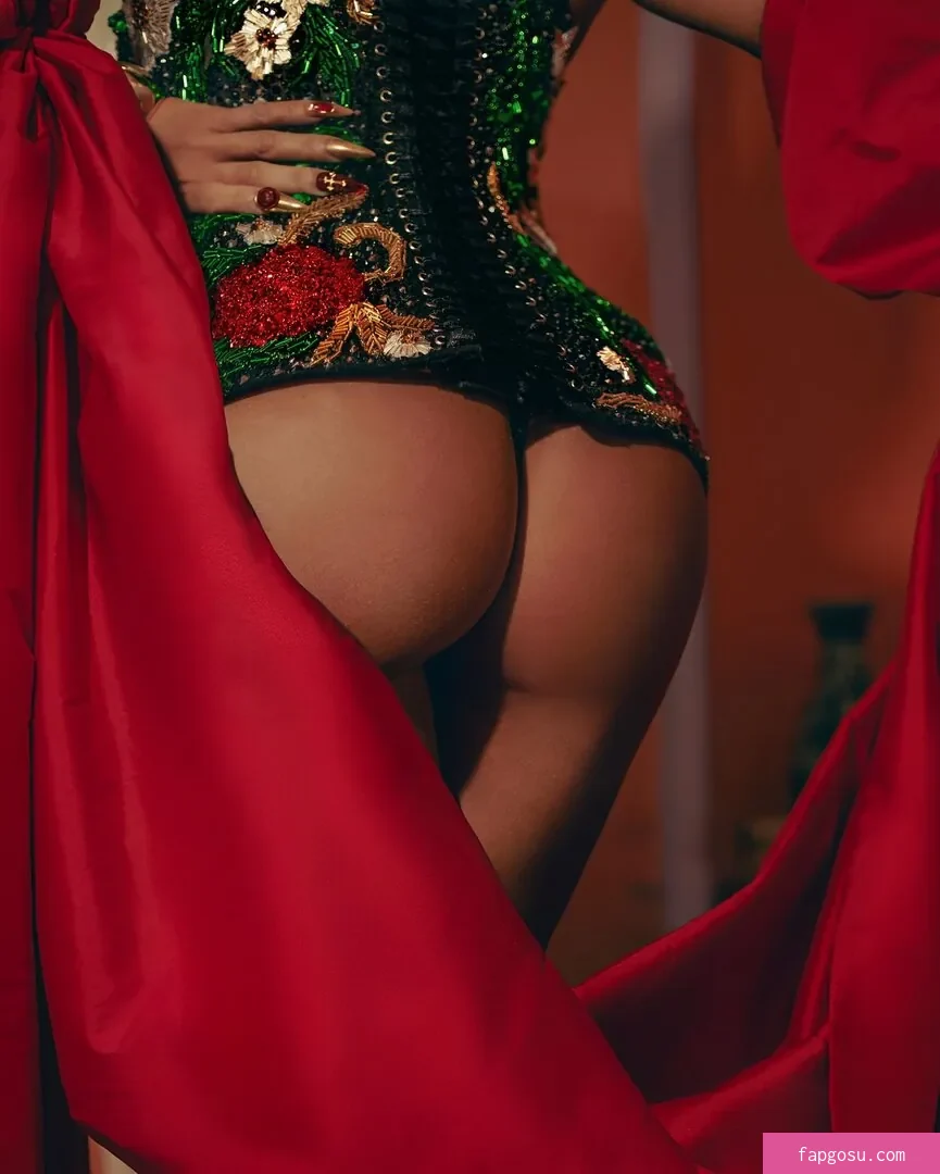 Deborah Secco