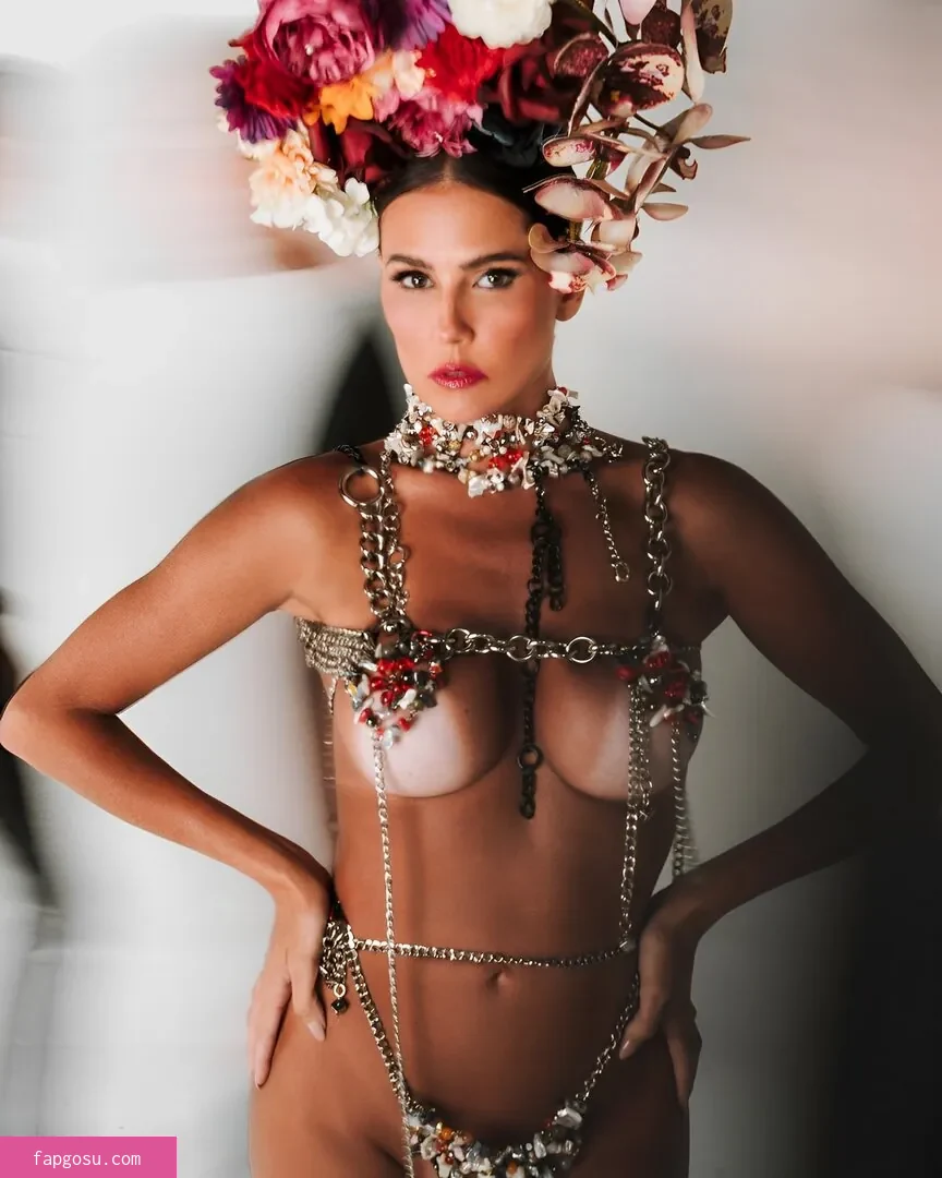 Deborah Secco
