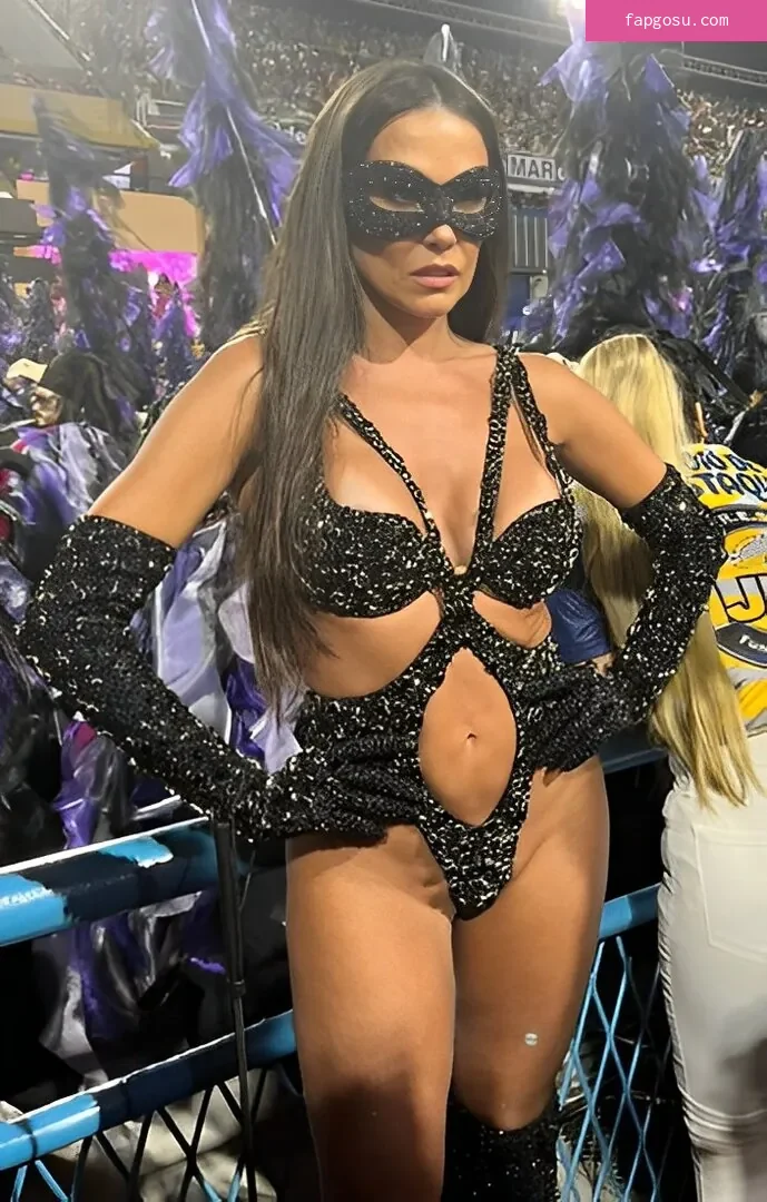 Deborah Secco