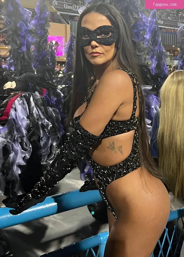 Deborah Secco