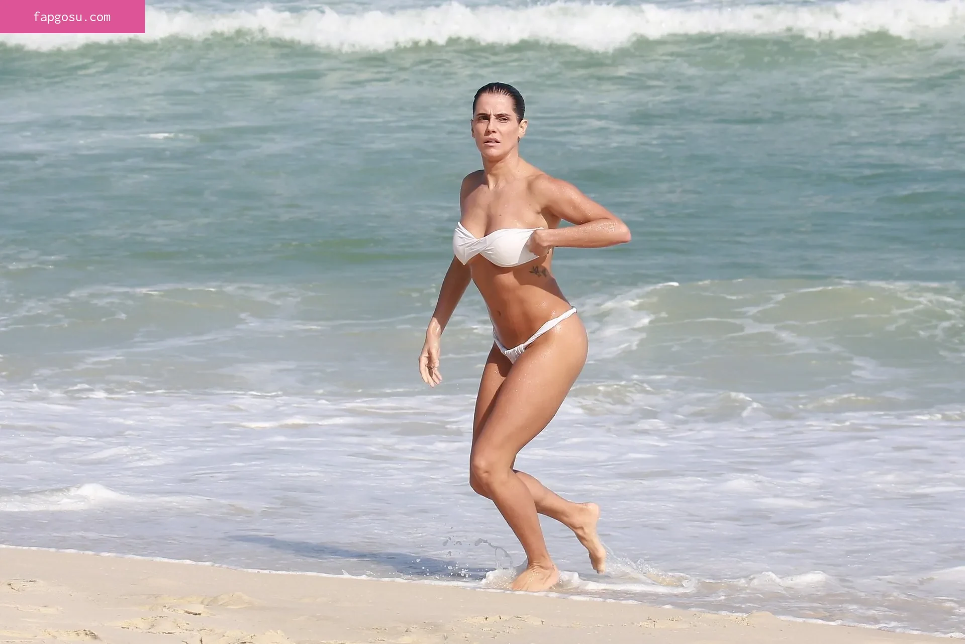 Deborah Secco