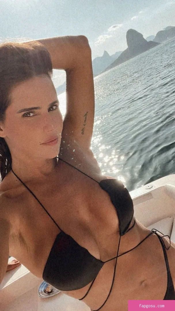 Deborah Secco