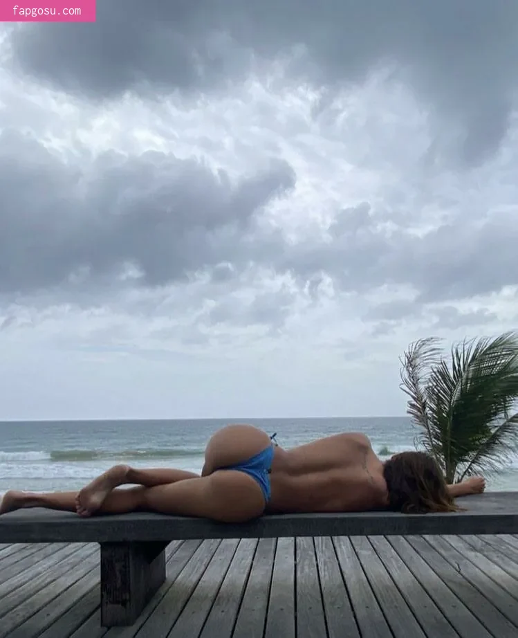 Deborah Secco