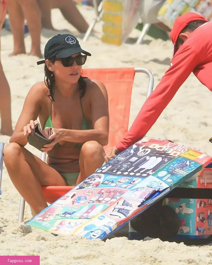 Deborah Secco