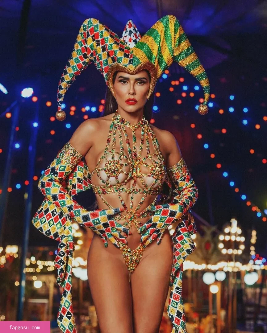 Deborah Secco