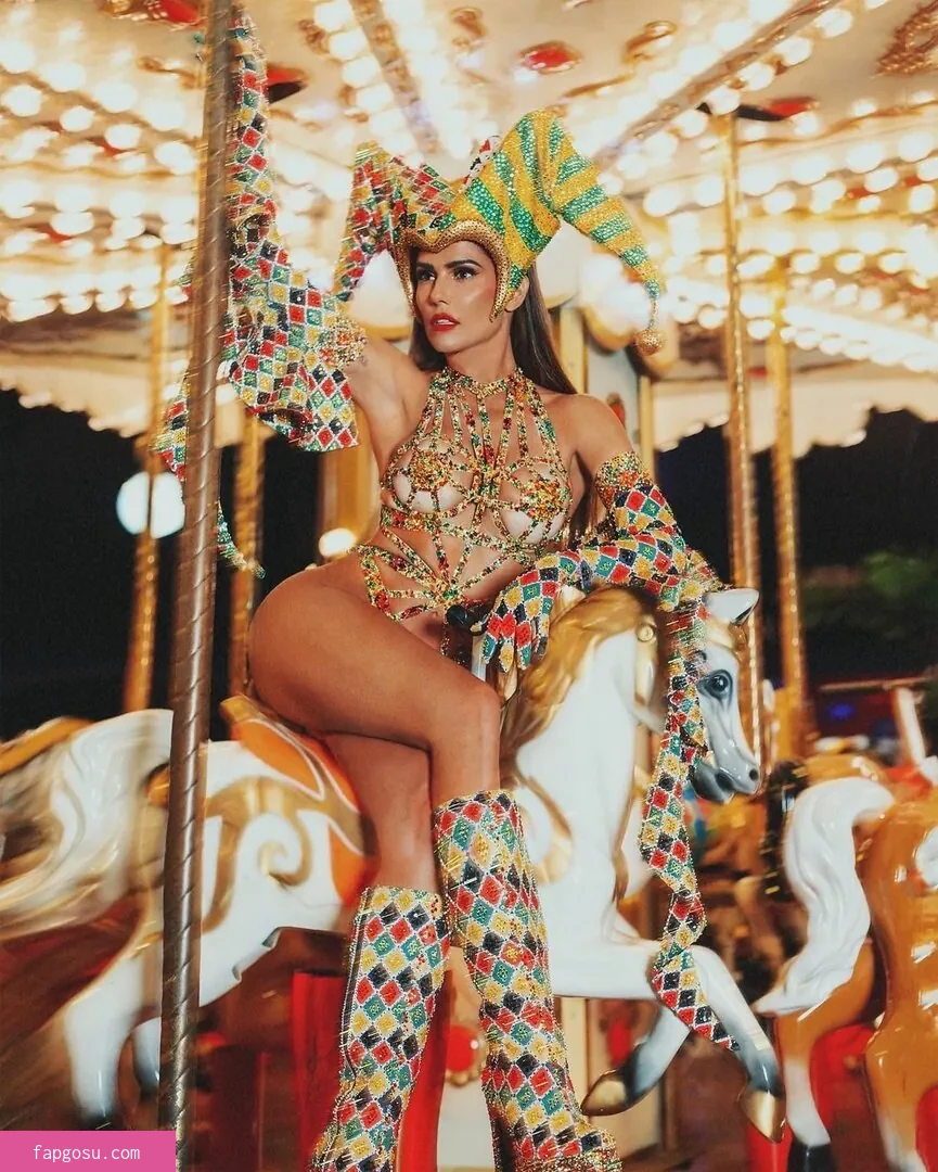 Deborah Secco