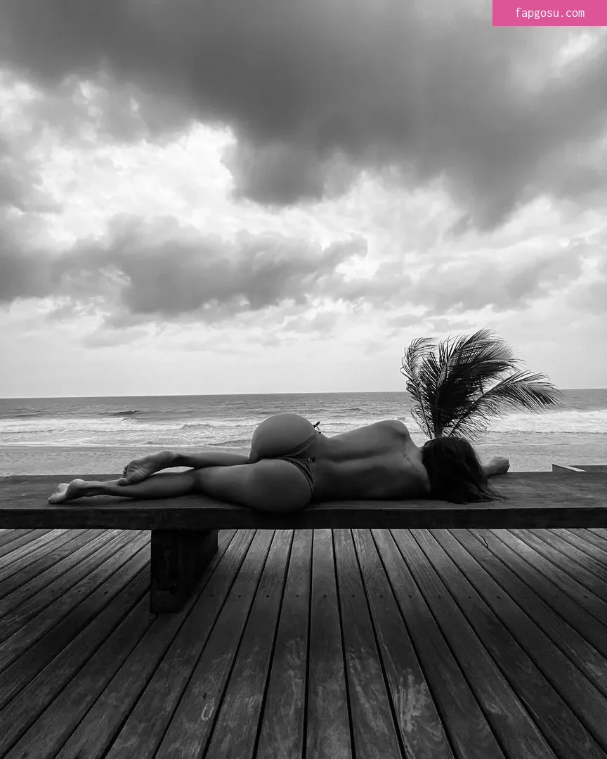 Deborah Secco