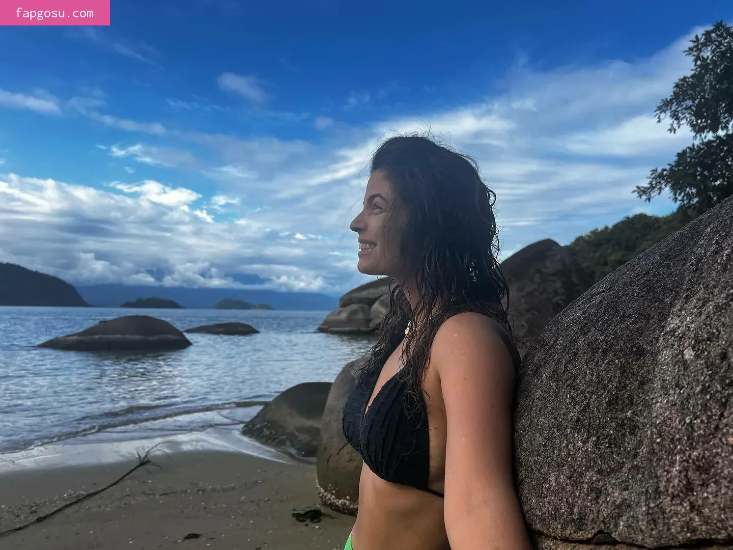 Emanuelle Araújo