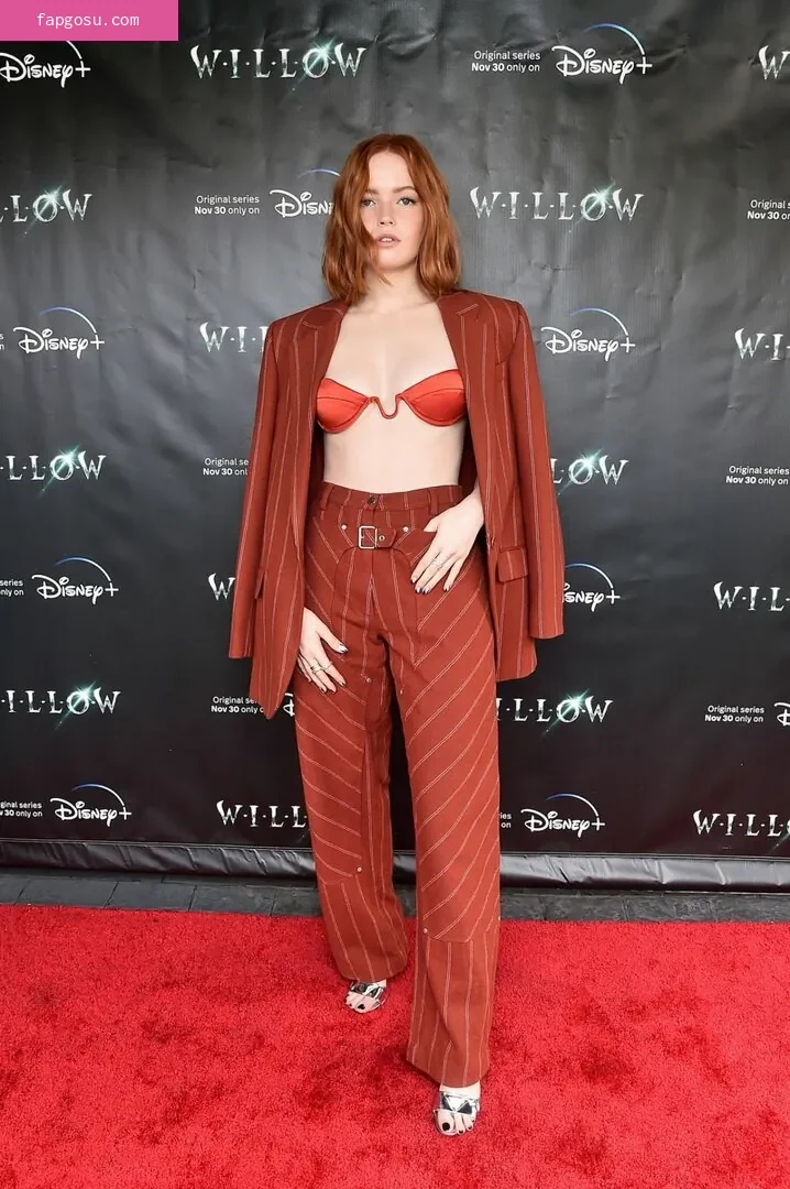 Ellie Bamber