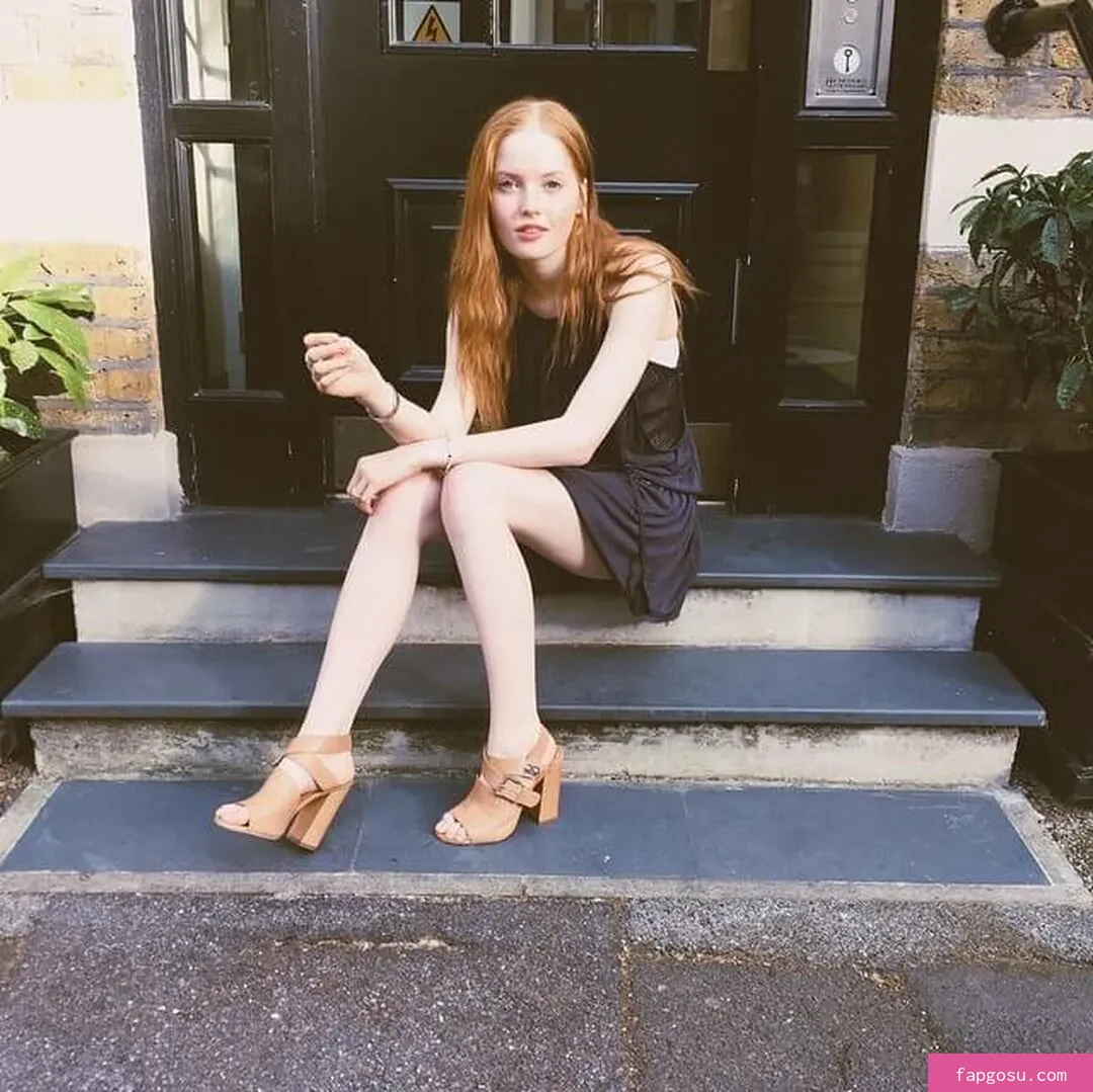 Ellie Bamber