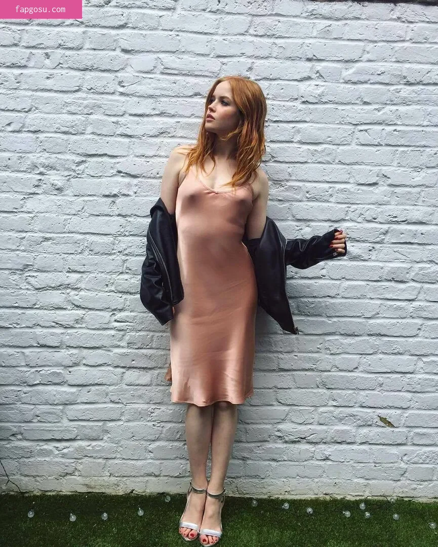 Ellie Bamber