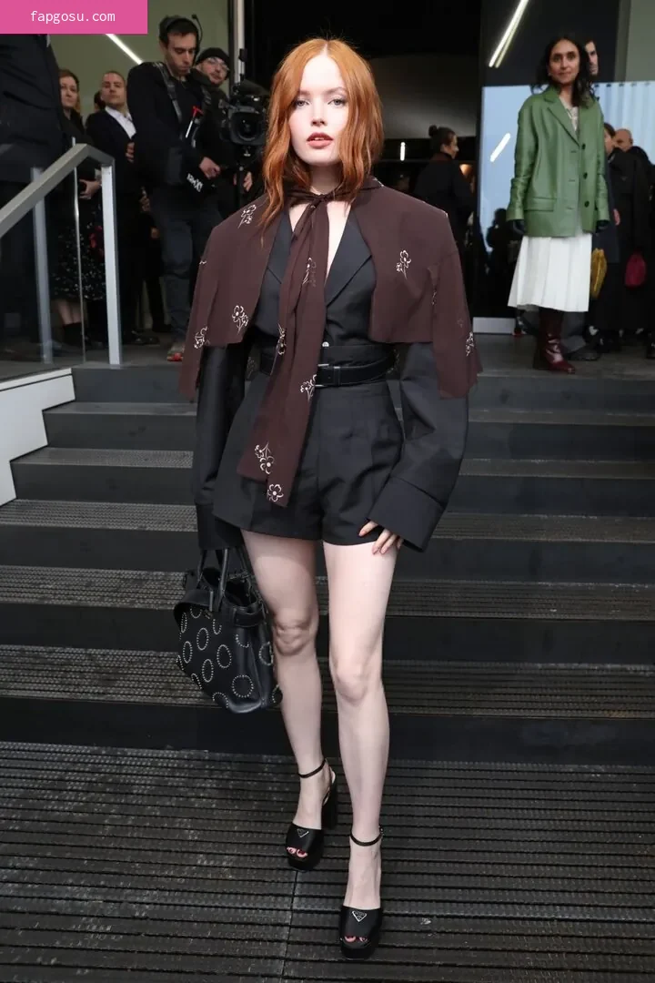 Ellie Bamber