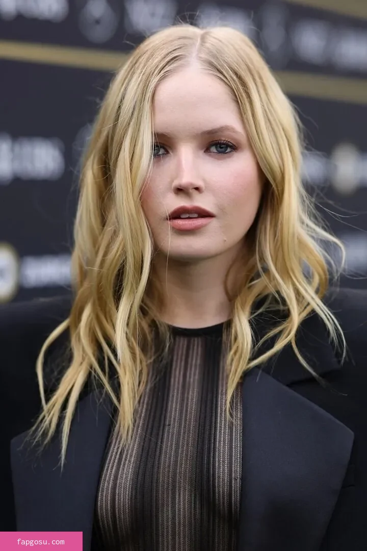 Ellie Bamber