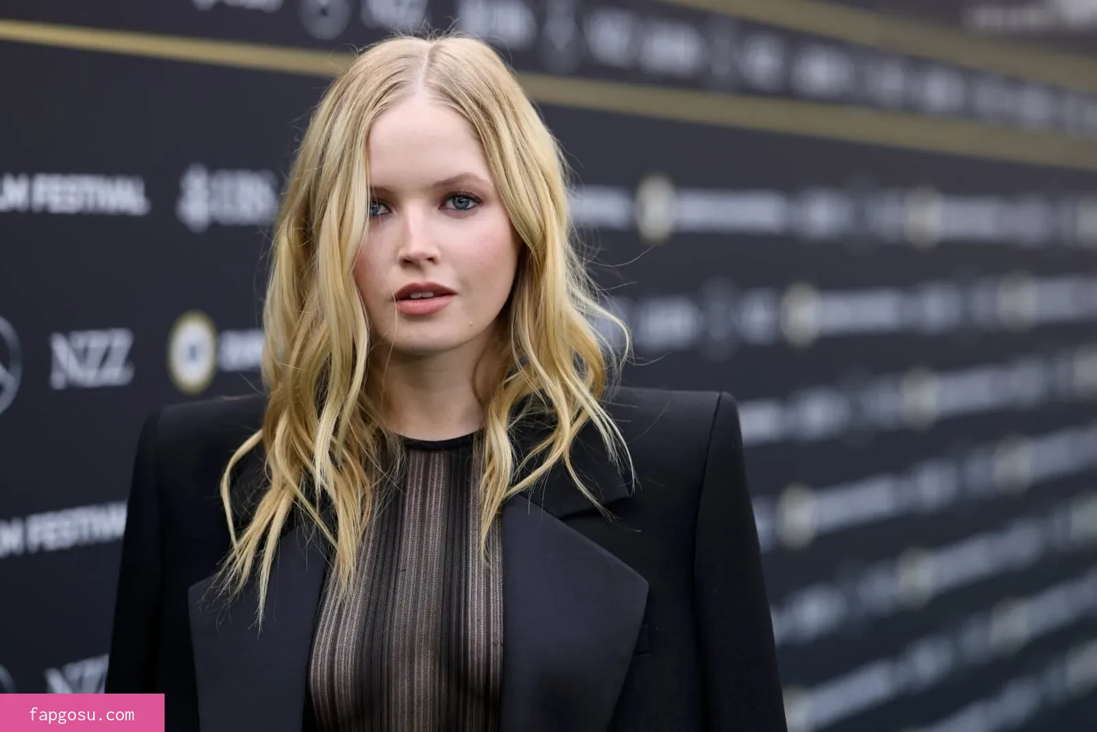 Ellie Bamber