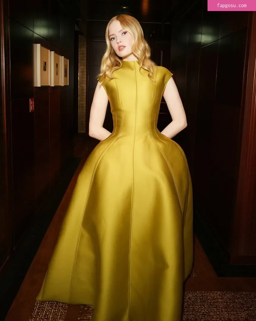 Ellie Bamber