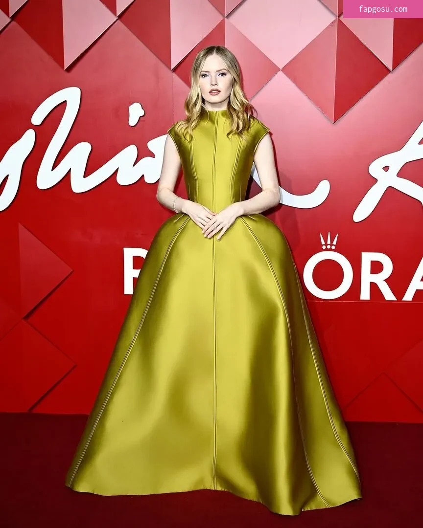 Ellie Bamber