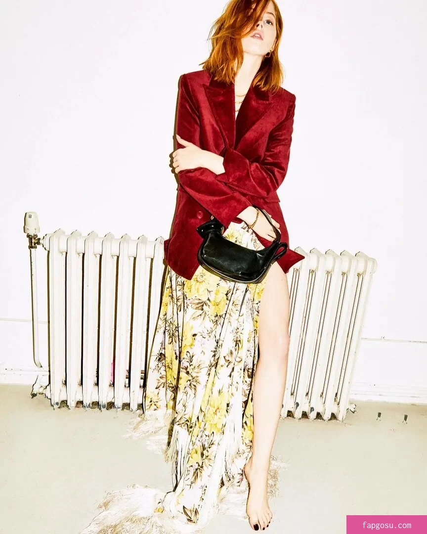 Ellie Bamber
