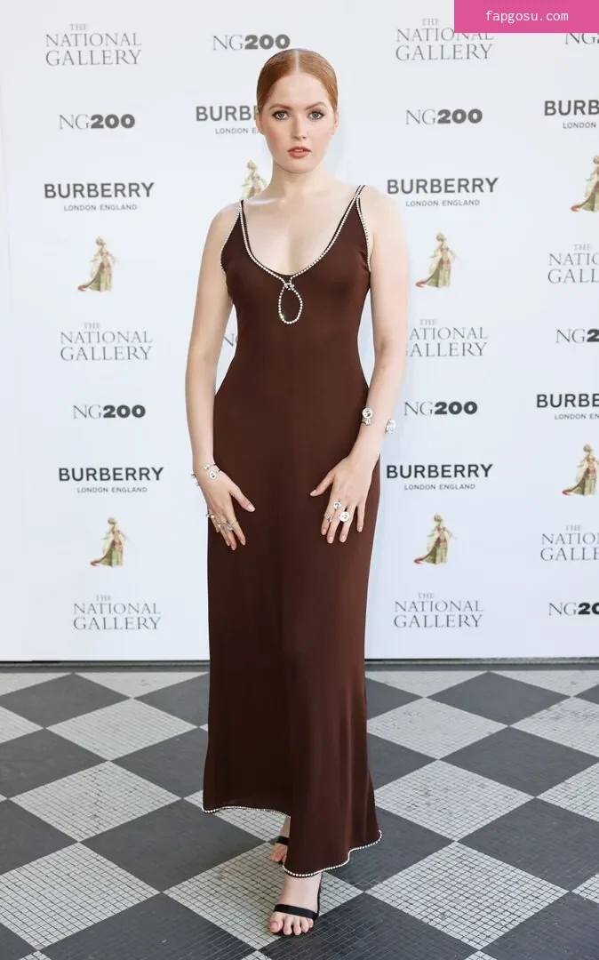 Ellie Bamber