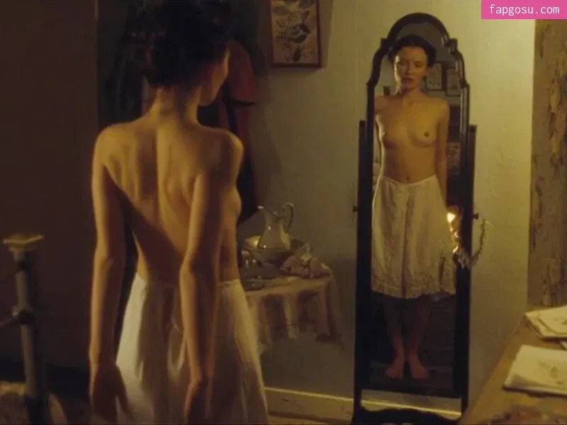 Emily Browning