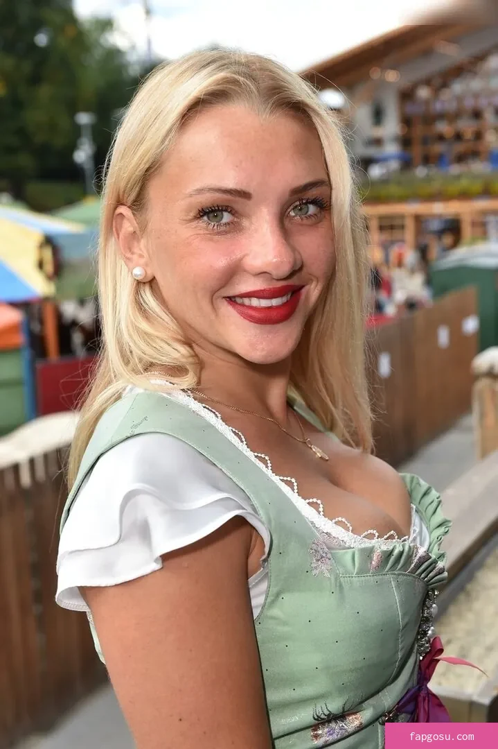 Evelyn Burdecki