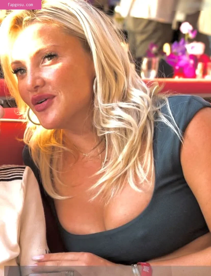 Evelyn Burdecki