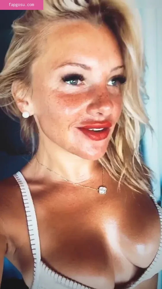 Evelyn Burdecki