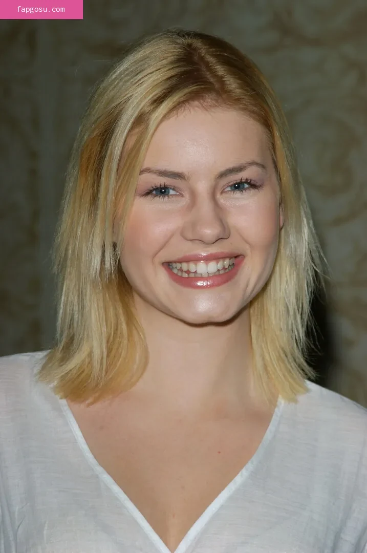 Elisha Cuthbert