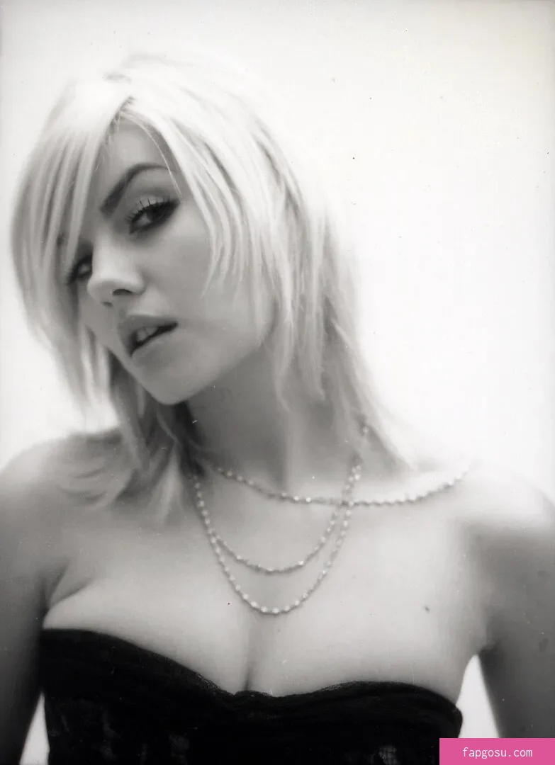 Elisha Cuthbert