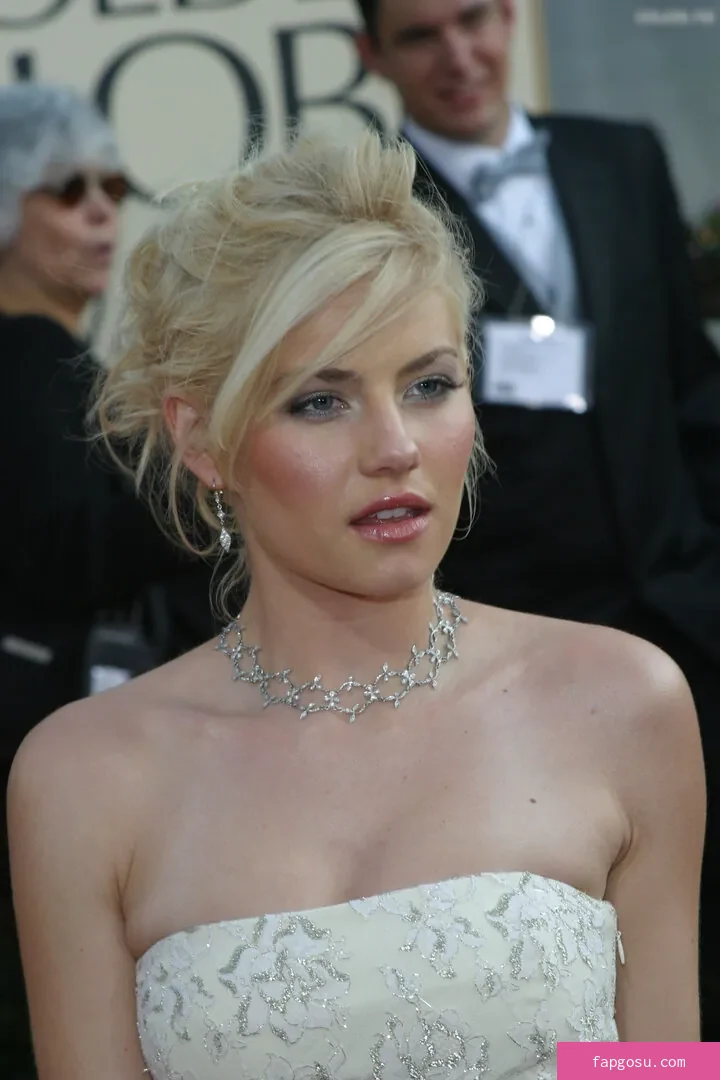 Elisha Cuthbert