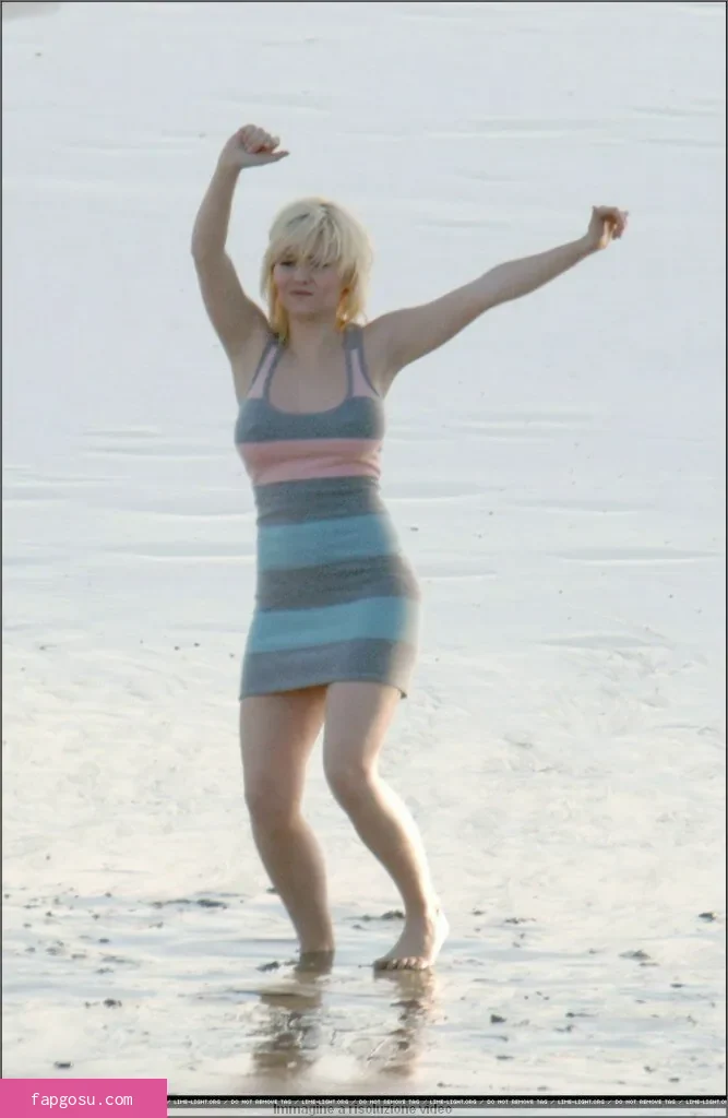 Elisha Cuthbert