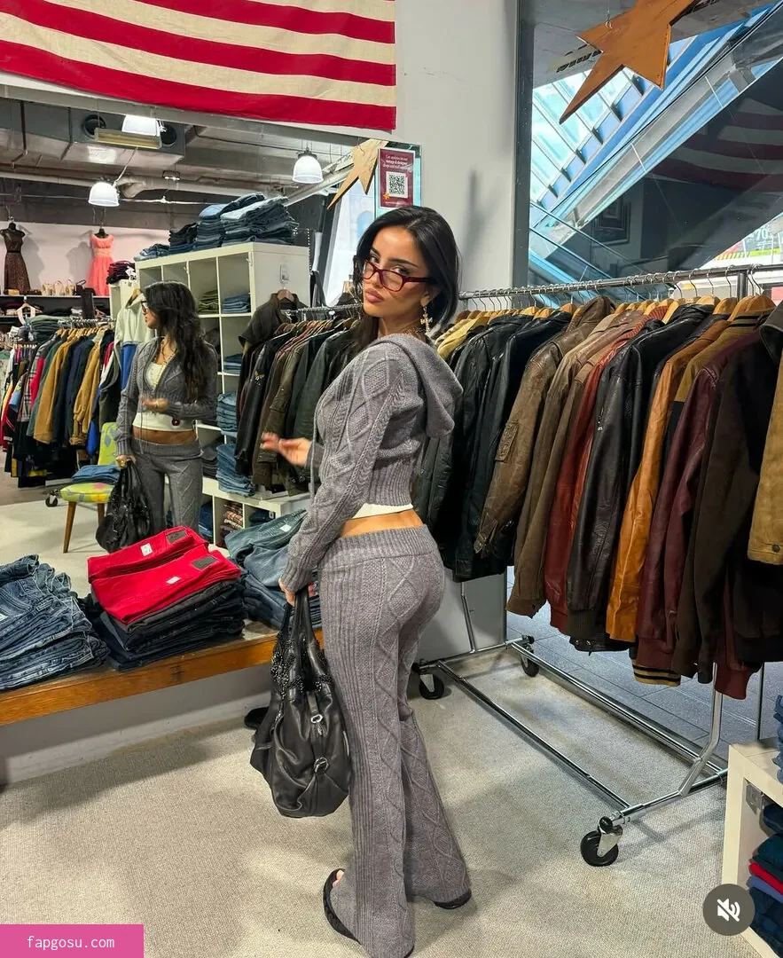 Ella Christo