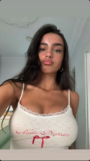 Ella Christo content