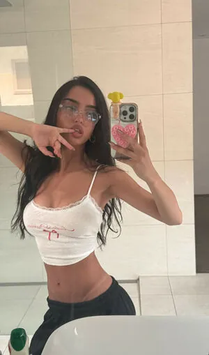 Ella Christo content