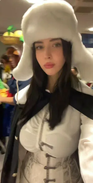 Elisa Denisee content