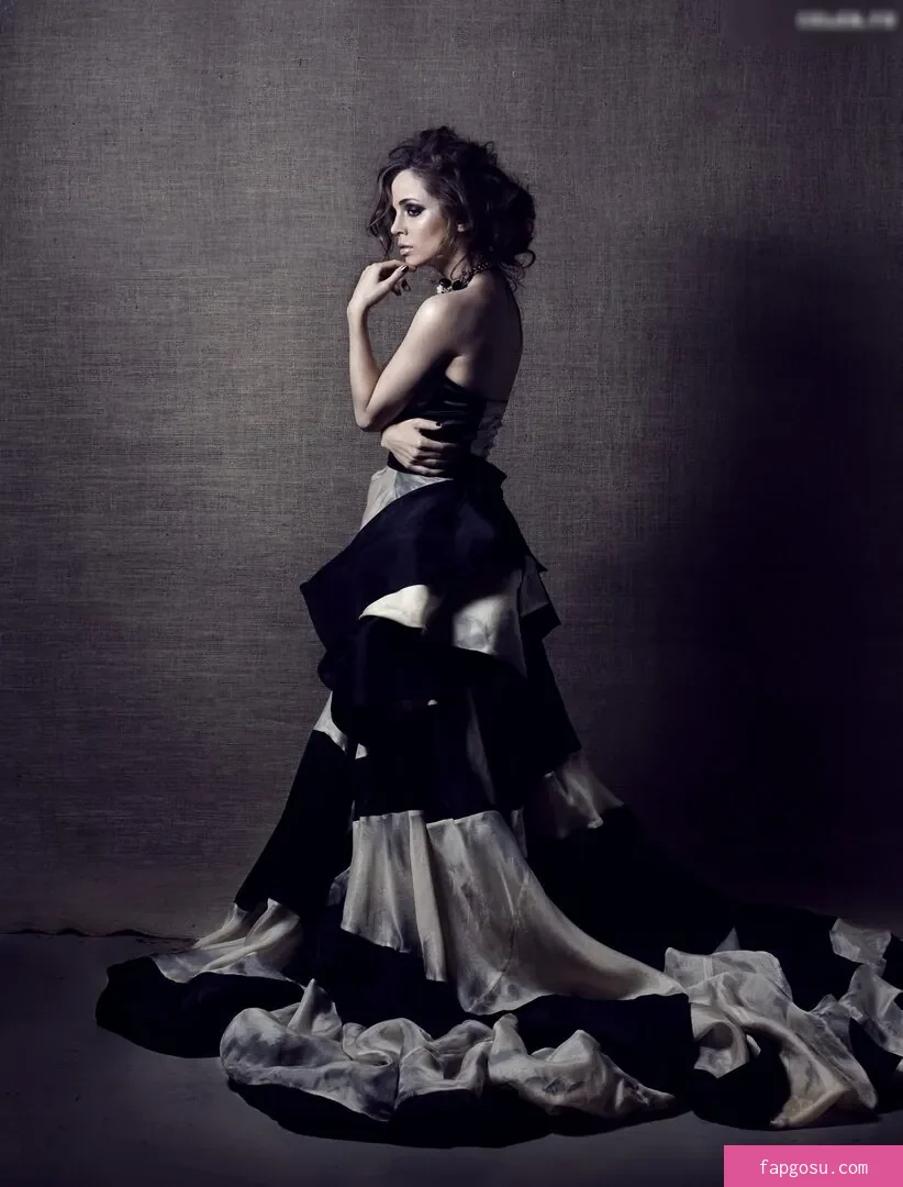 Eliza Dushku