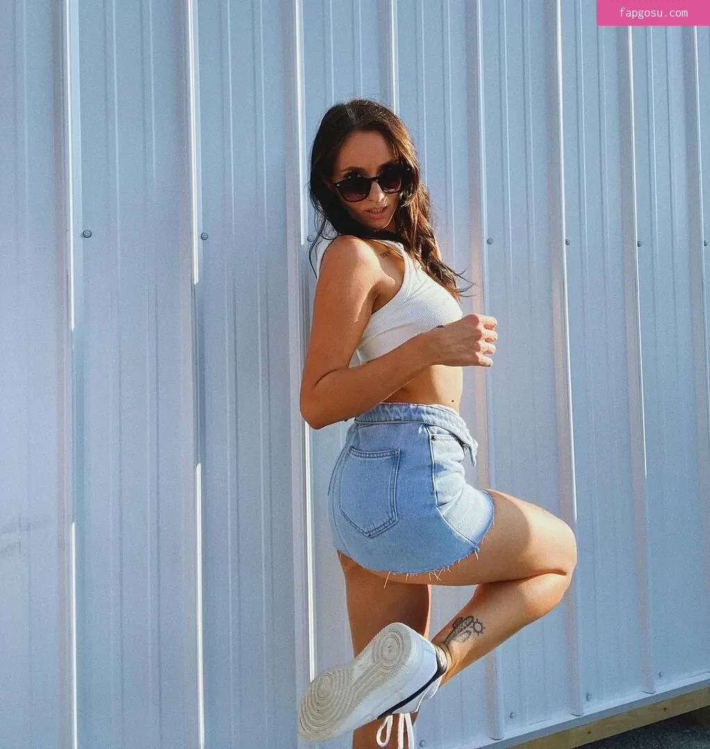 Ella Dime