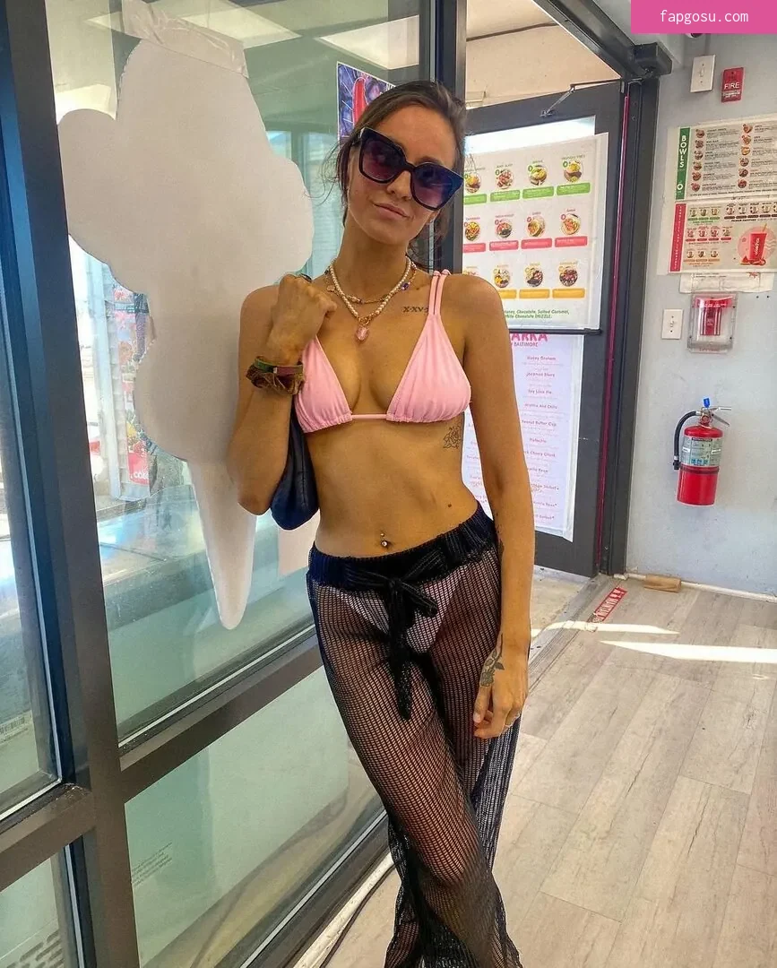 Ella Dime