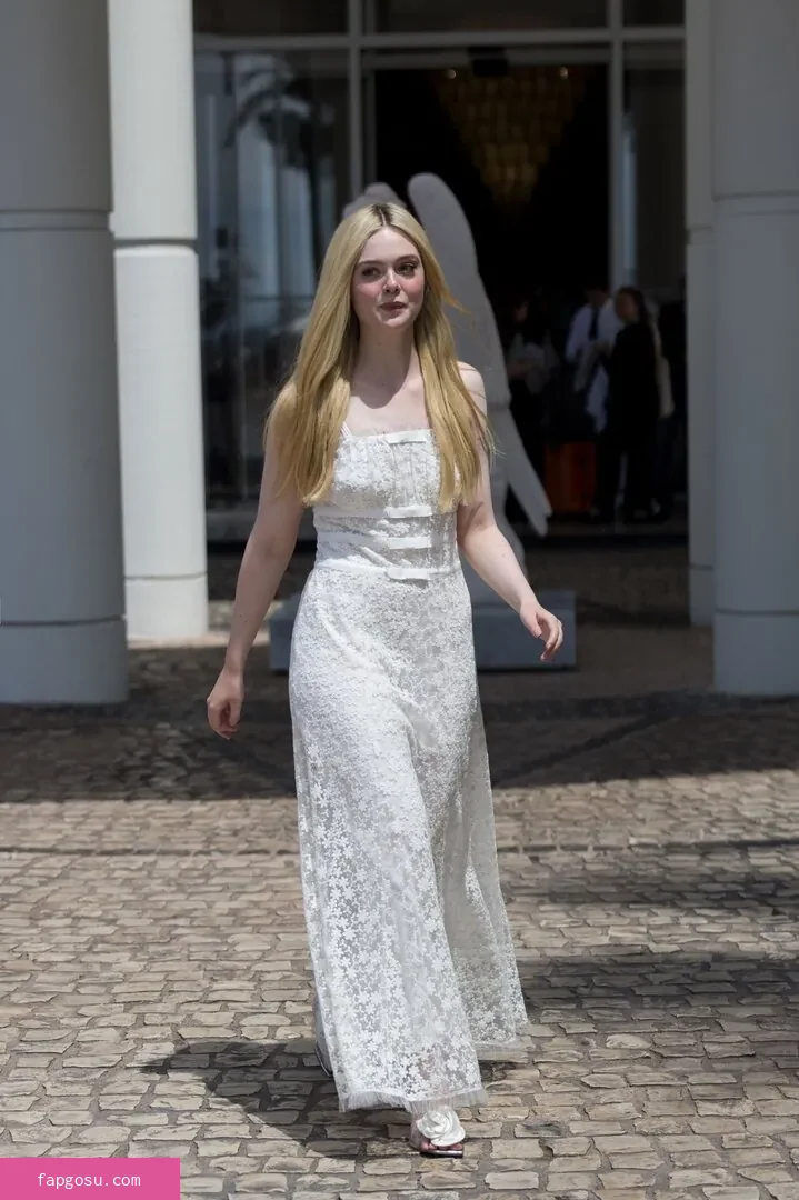 Elle Fanning