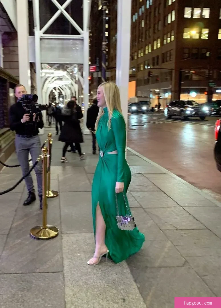 Elle Fanning
