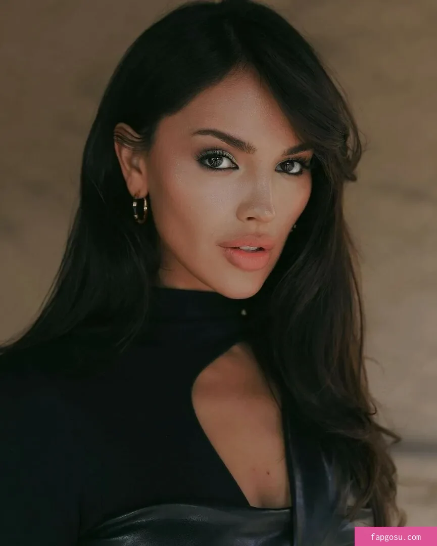 Eiza Gonzalez