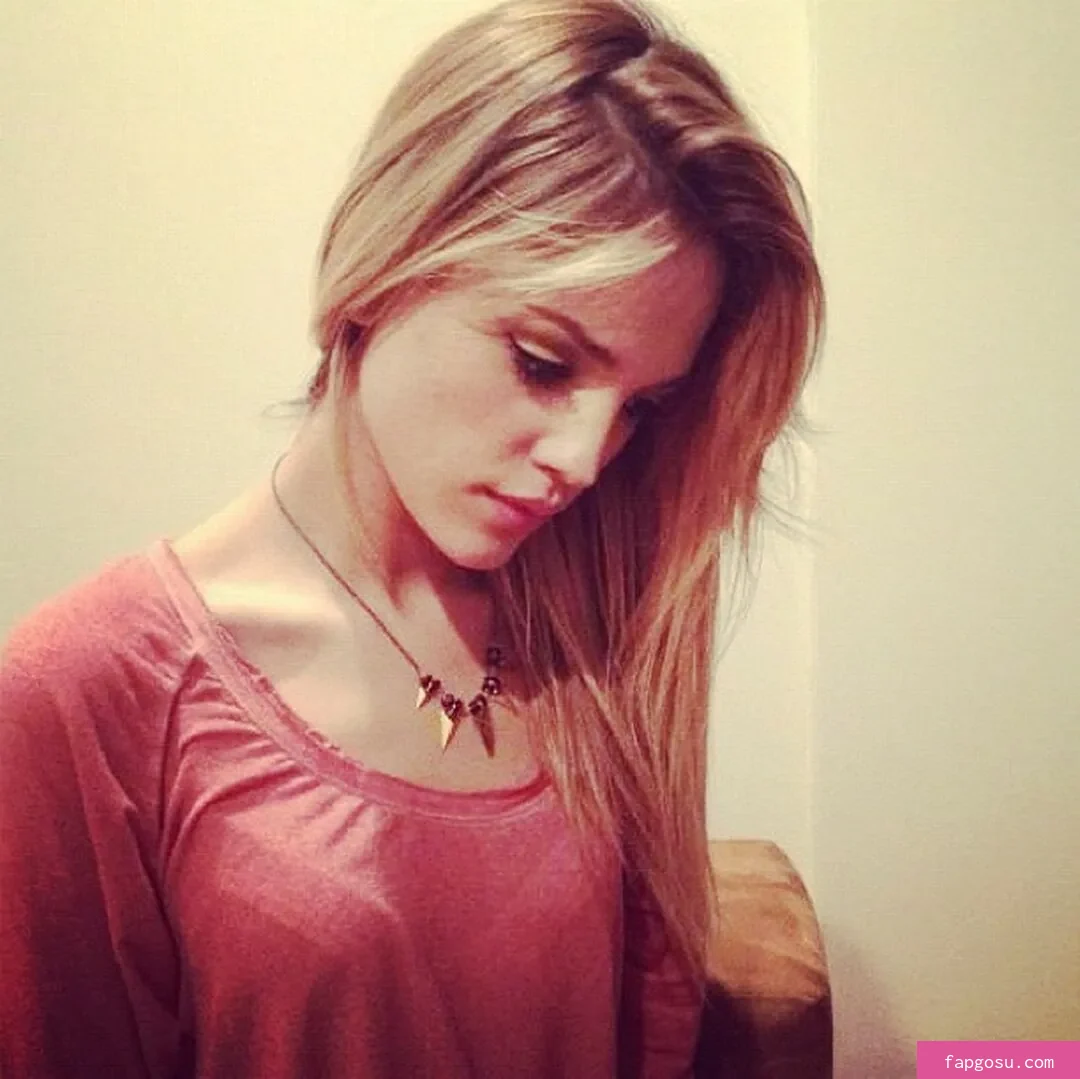 Eiza Gonzalez