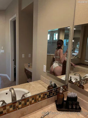 Erin Gyilfoy content