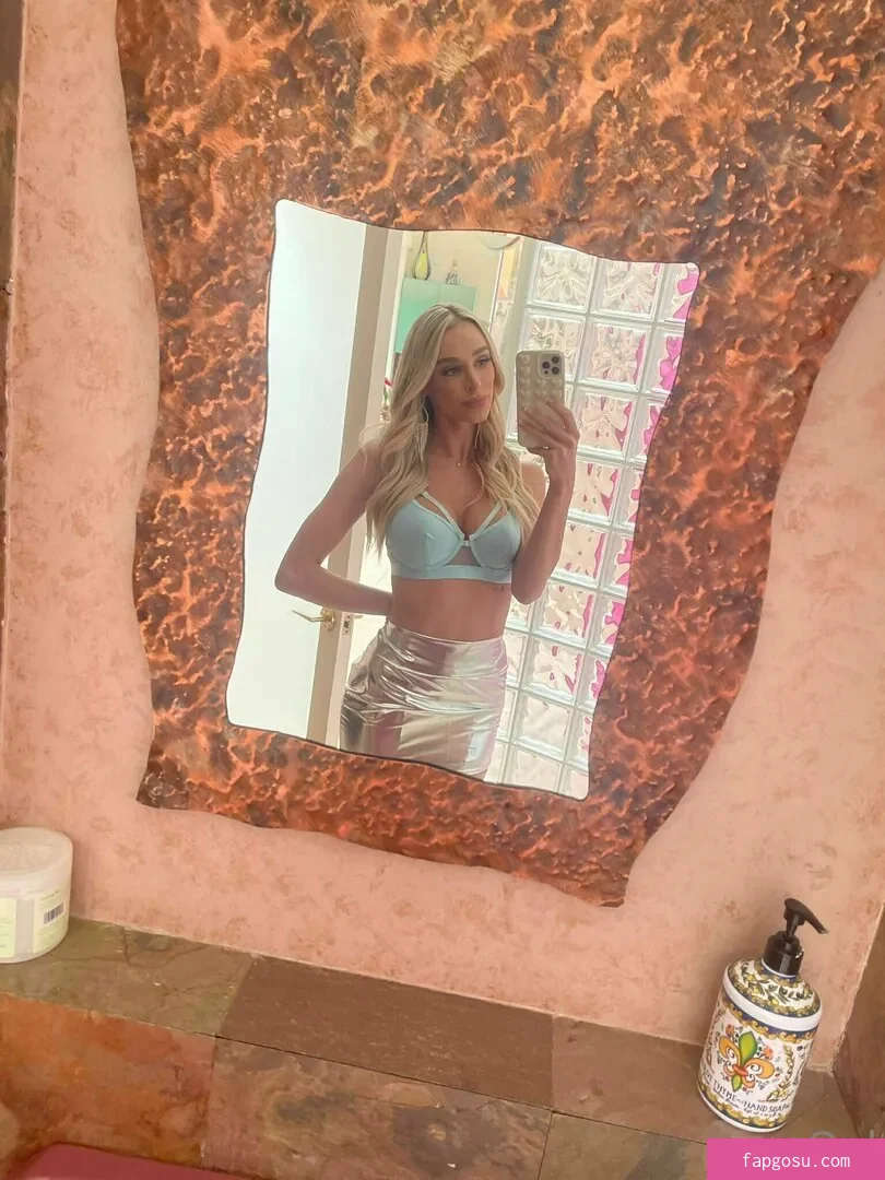 Emma Hix