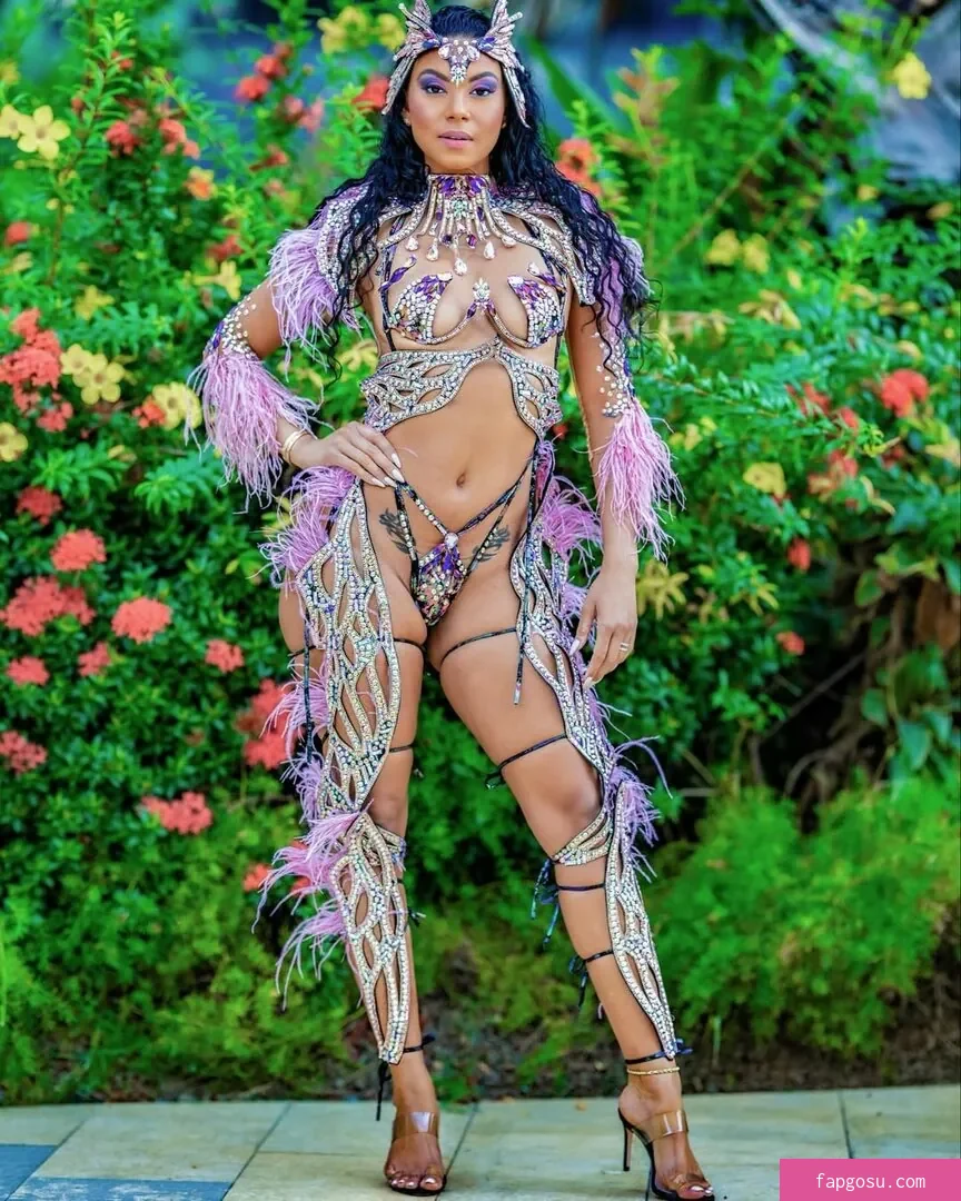 Eniko Hart