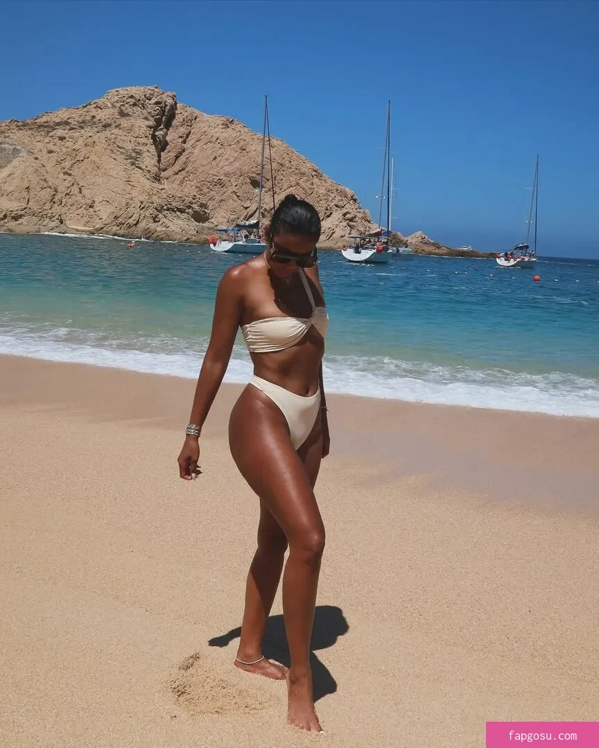 Eniko Hart
