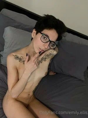 emily.kat content