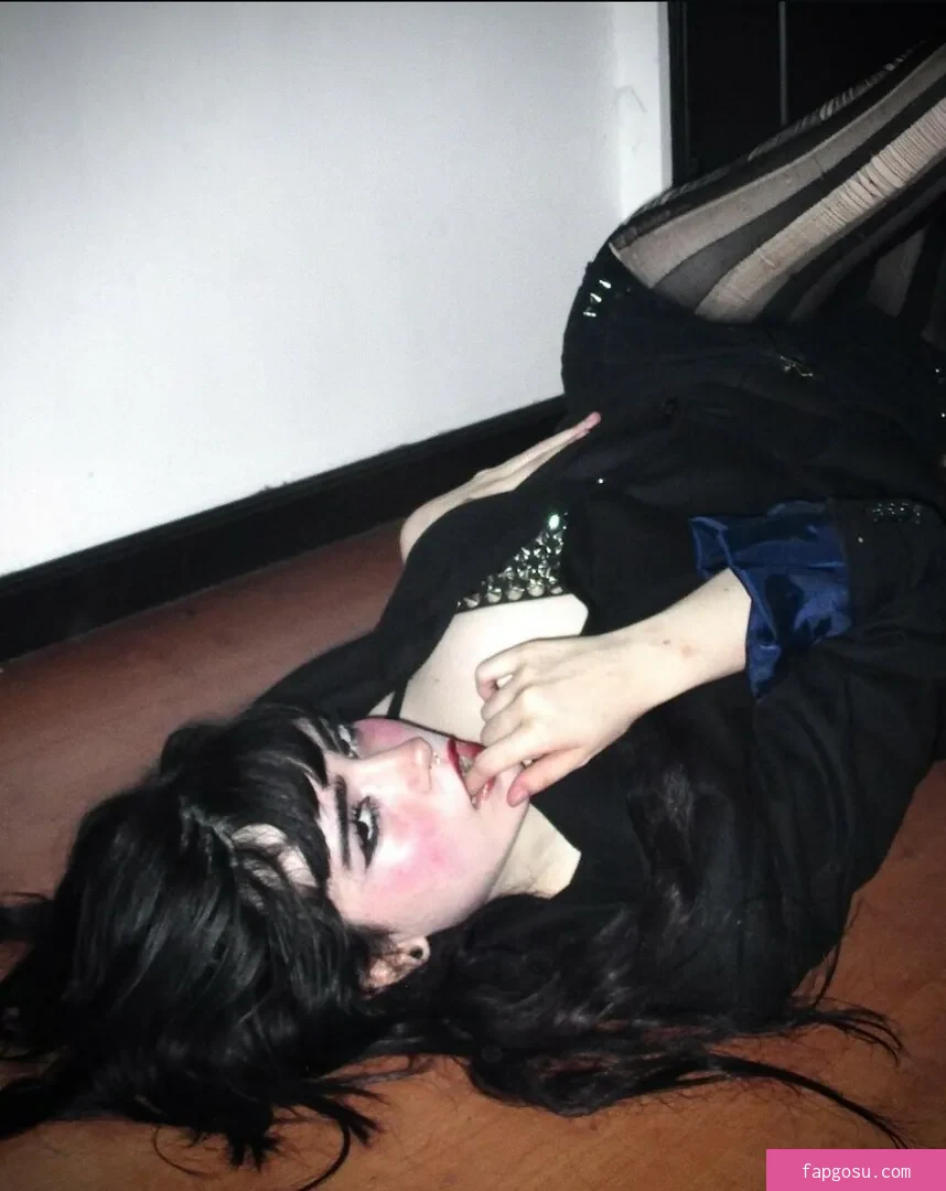 elinoiiddx - Photo #4